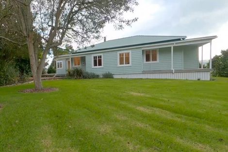 Photo of property in 376 Mangakura Road, Helensville, 0875