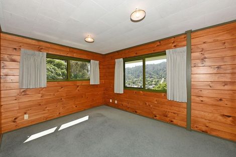 Photo of property in 43 August Street, Stokes Valley, Lower Hutt, 5019