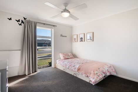 Photo of property in 31 Blanche Road, Papamoa Beach, Papamoa, 3118