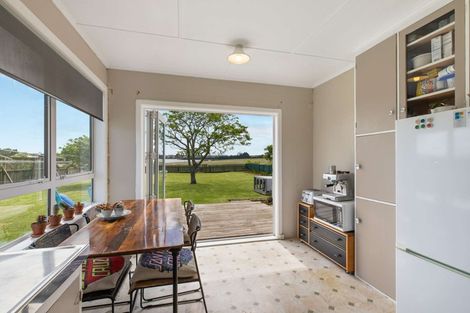 Photo of property in 170 Awhitu Road, Karioitahi, Waiuku, 2683