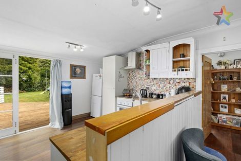 Photo of property in 457 Stokes Valley Road, Stokes Valley, Lower Hutt, 5019