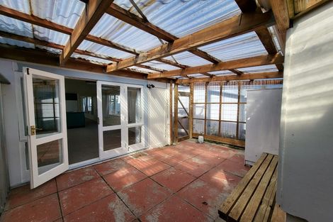 Photo of property in 23 Milton Street, Berhampore, Wellington, 6023