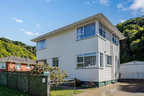 Photo of property in 112 Rangituhi Crescent, Takapuwahia, Porirua, 5022