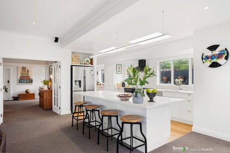 Photo of property in 27 Waru Street, Khandallah, Wellington, 6035