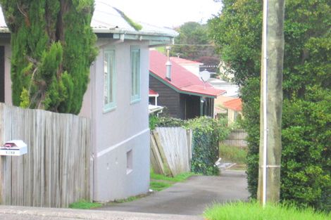 Photo of property in 19 Tahi Terrace, Glen Eden, Auckland, 0602