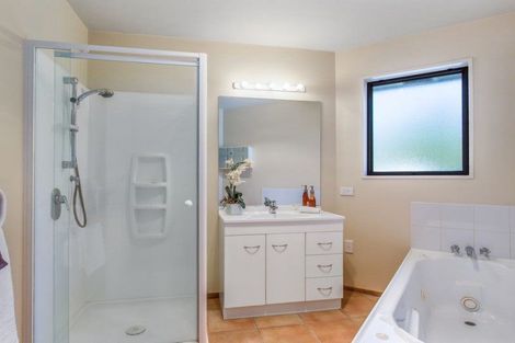 Photo of property in 11 Cedar Place, Amberley, 7410