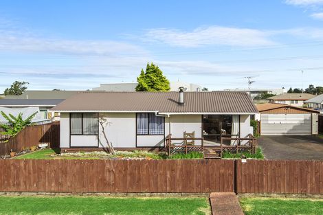 Photo of property in 109 Shifnal Drive, Randwick Park, Auckland, 2105