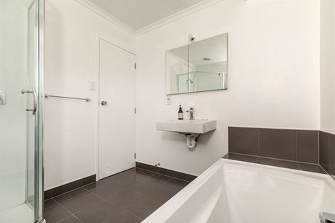 Photo of property in 26 Tabitha Crescent, Henderson, Auckland, 0612