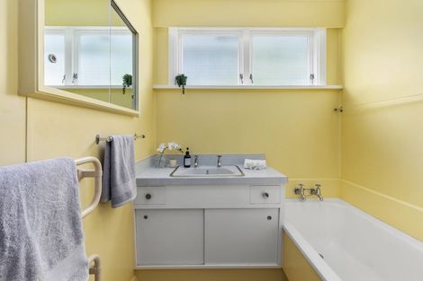 Photo of property in 96 Helston Road, Paparangi, Wellington, 6037