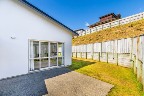 Photo of property in 20 Dusky Crescent, Aotea, Porirua, 5024