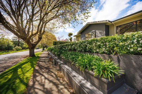 Photo of property in 9 Awatea Terrace, Hokowhitu, Palmerston North, 4410