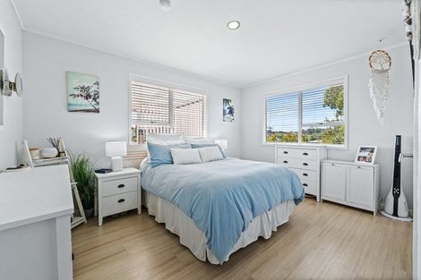 Photo of property in 27 Arlette Place, Massey, Auckland, 0614