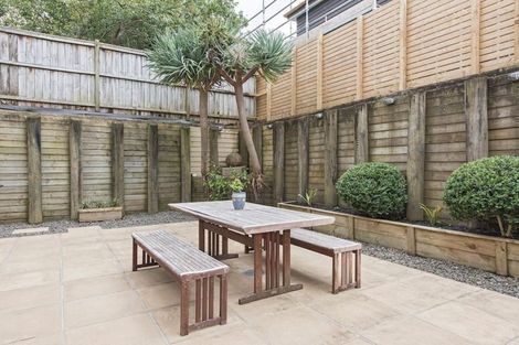 Photo of property in 114 Astley Avenue, New Lynn, Auckland, 0600