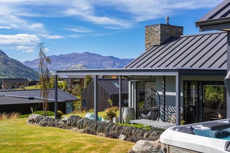 Photo of property in 5 Afton Lane, Jacks Point, Queenstown, 9371