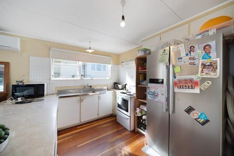 Photo of property in 11 Citril Place, Red Hill, Papakura, 2110