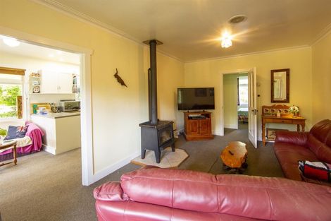 Photo of property in 617 Whakapirau Road, Whakapirau, Maungaturoto, 0583