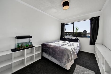 Photo of property in 84 Pioneer Road, Moturoa, New Plymouth, 4310