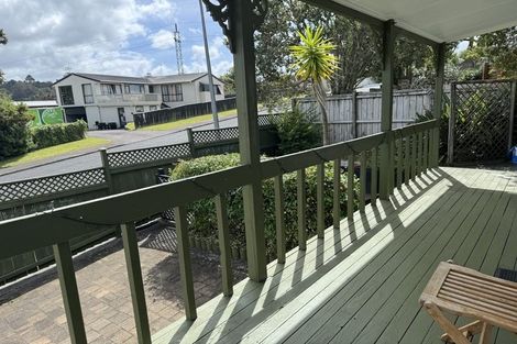 Photo of property in 4 Thistledew Place, Bayview, Auckland, 0629