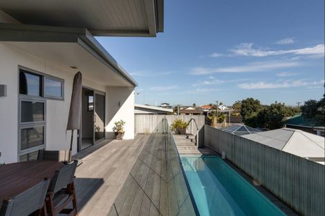 Photo of property in 81 Marine Parade, Mount Maunganui, 3116