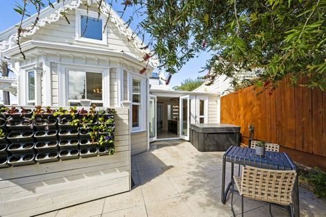 Photo of property in 1 Churton Street, Parnell, Auckland, 1052