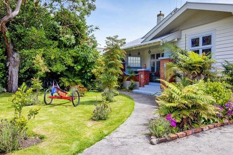 Photo of property in 13 Albion Street, Hawera, 4610