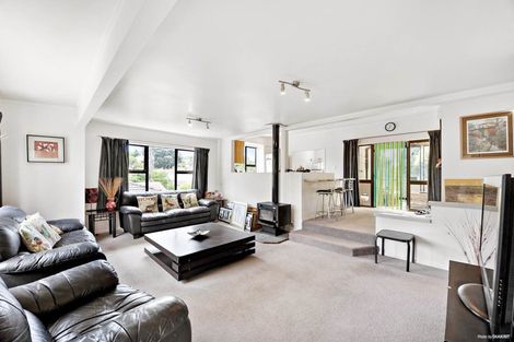 Photo of property in 6 Eagleson Street, Northcross, Auckland, 0632