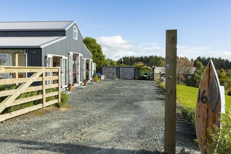 Photo of property in 16 Taipa View Road, Taipa, 0483