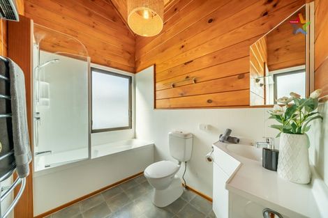 Photo of property in 19a Miromiro Road, Normandale, Lower Hutt, 5010