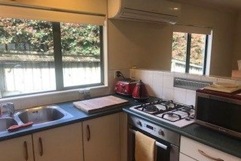 Photo of property in 28 Kinleith Way, Albany, Auckland, 0632