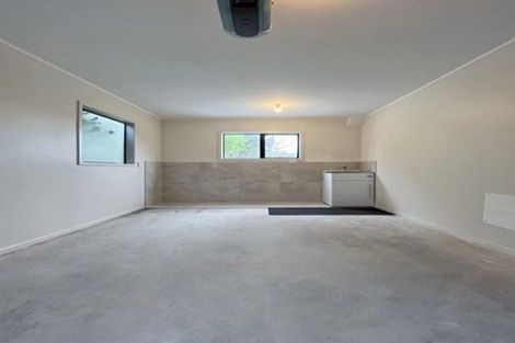 Photo of property in 1/41 Howard Road, Northcote, Auckland, 0627