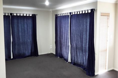 Photo of property in 2/390 Glenfield Road, Glenfield, Auckland, 0629