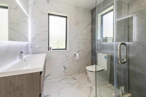 Photo of property in 12 Tagish Way, Orewa, 0931