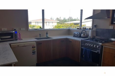 Photo of property in 19 Timaru Road, Waimate, 7924