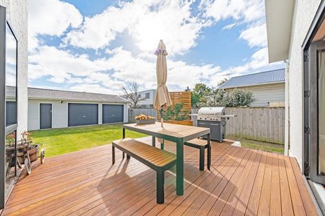 Photo of property in 11 Pitt Street, Moera, Lower Hutt, 5010