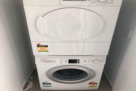 Photo of property in Apollo Apartments, 201/46 Rosedale Road, Rosedale, Auckland, 0632