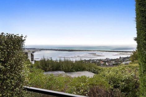 Photo of property in 2/11 Belleview Terrace, Mount Pleasant, Christchurch, 8081