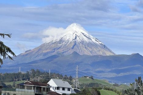 Photo of property in 20 Tiverton Crescent, Whalers Gate, New Plymouth, 4310