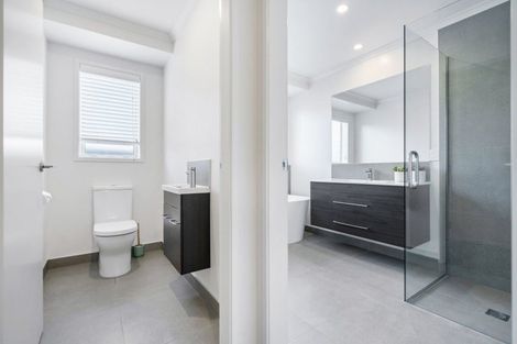 Photo of property in 67 Kaurinui Crescent, One Tree Point, 0118