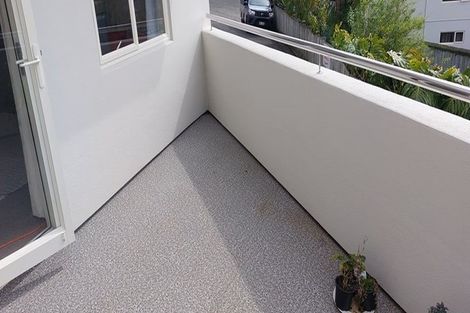 Photo of property in 3/48a Exmouth Road, Northcote, Auckland, 0627