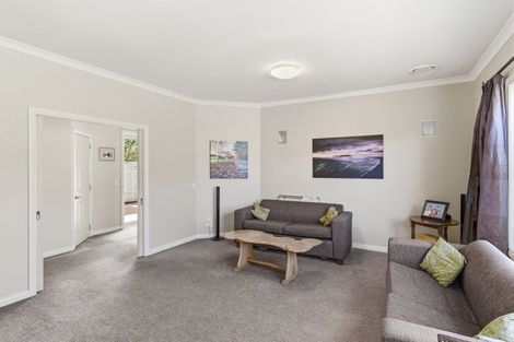 Photo of property in 10 Metzenthin Close, Raumati South, Paraparaumu, 5032