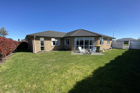 Photo of property in 86 Shillingford Boulevard, Rolleston, 7615