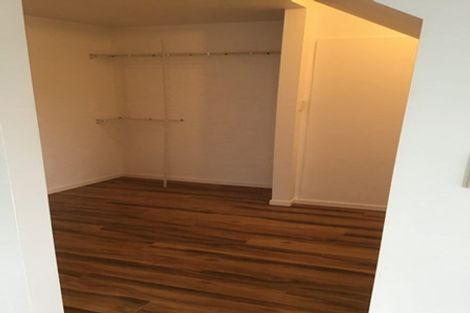 Photo of property in 1/22 Sandown Road, Rothesay Bay, Auckland, 0630