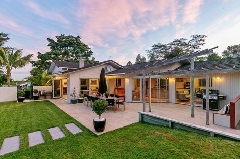 Photo of property in 11 Northgrove Avenue, Hillcrest, Auckland, 0627