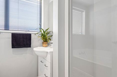 Photo of property in 209 Queenspark Drive, Parklands, Christchurch, 8083