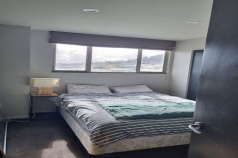 Photo of property in Grandstand Apartments, 8/80 Kent Terrace, Mount Victoria, Wellington, 6011