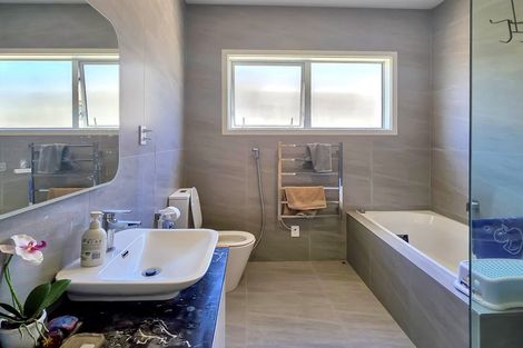 Photo of property in 31 Johns Creek Crescent, Silverdale, 0932