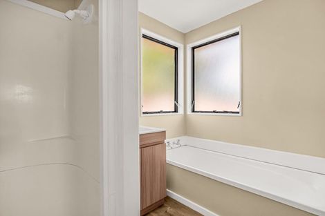 Photo of property in 2/21 Silver Creek Road, Weymouth, Auckland, 2103