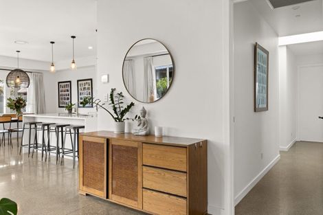 Photo of property in 19 Grooby Place, Havelock North, 4130