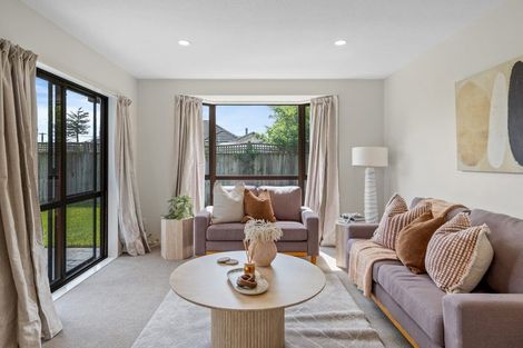 Photo of property in 2 Saskia Lane, Somerfield, Christchurch, 8024