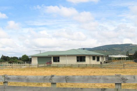 Photo of property in 15 Malcolm Gillies Grove, Totara Park, Upper Hutt, 5018